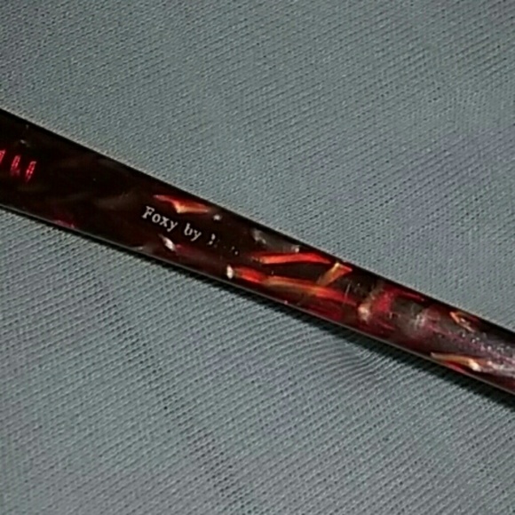 Foxy frames - Picture 3 of 3