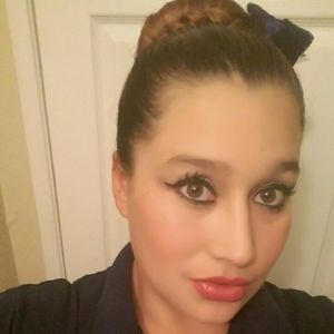 Meet your Posher, Kimberly