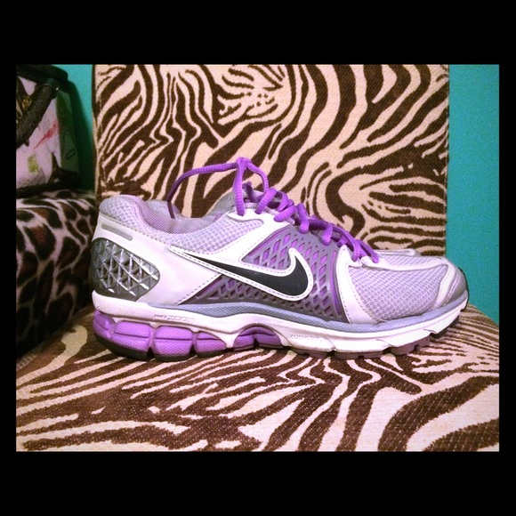 Nike tennis shoes