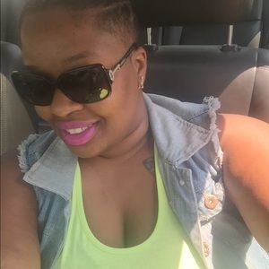 Meet your Posher, Shaneca