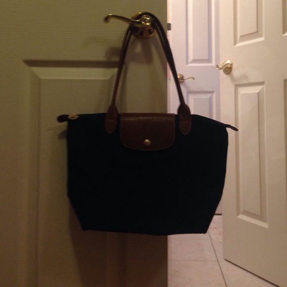 Medium Longchamp black bag