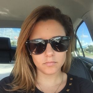 Meet your Posher, Daniella