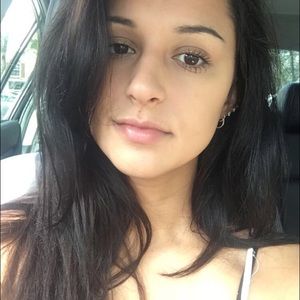 Meet your Posher, Alea