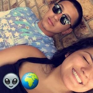 Meet your Posher, Dominique