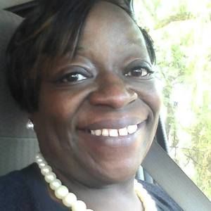 Meet your Posher, Larissa