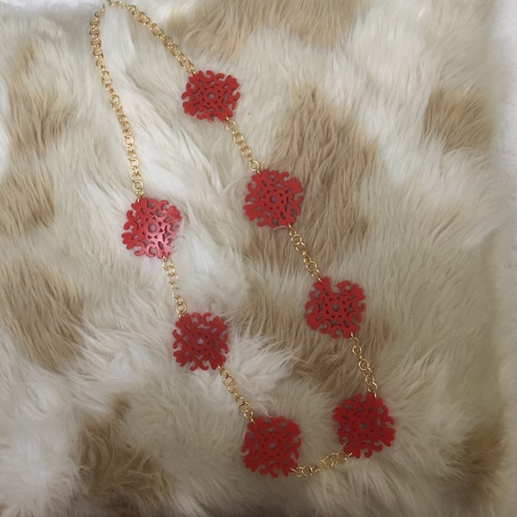 Long necklace
