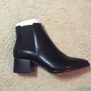 Black Chelsea boots! NWOT!
