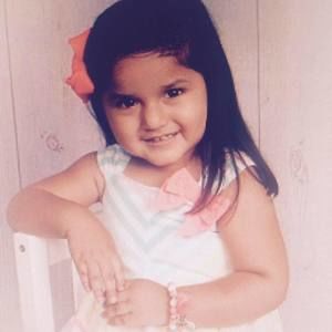 Meet your Posher, Yaneth