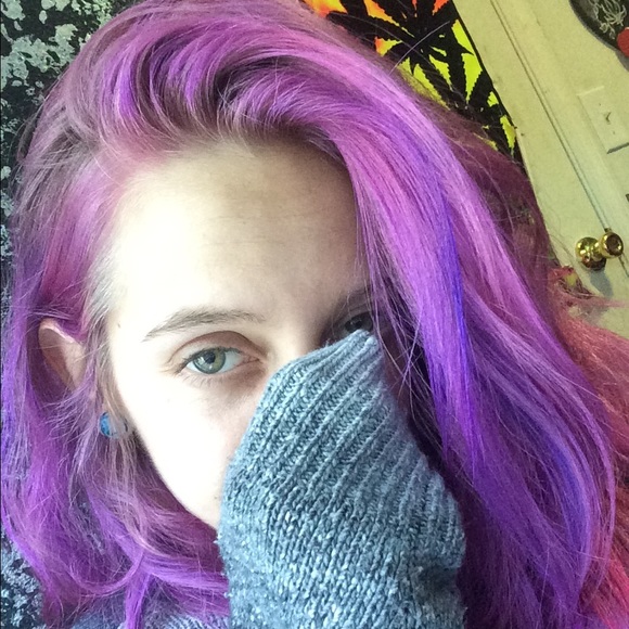 💞Meet Your Posher!💞 - Picture 4 of 4