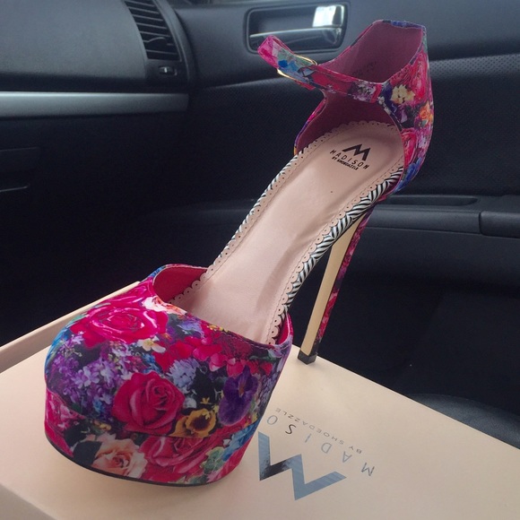 Floral printed heel by Madison - Picture 2 of 3
