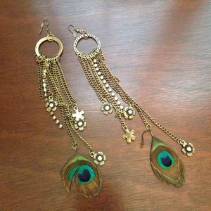 Gorgeous long earrings!