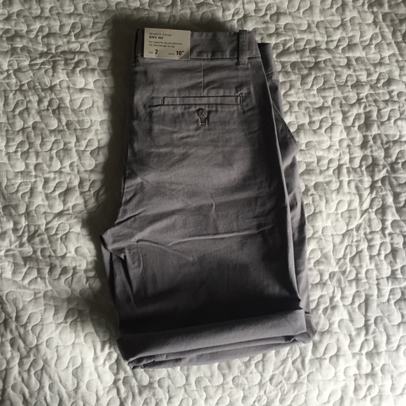 J.CREW grey city fit short