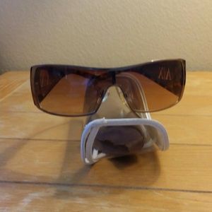 Ax Armani exchange tortoise sunglasses Unisex.