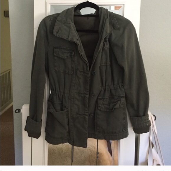 ISO --urban outfitter ecote jacket in medium