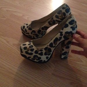 Platform leopard print heels