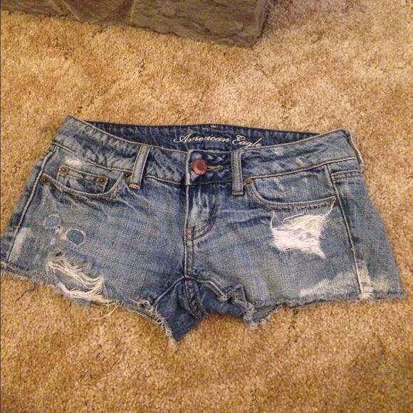 American Eagle shorts!