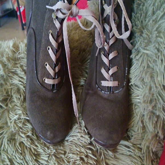 Wedged heels!!! - Picture 3 of 3