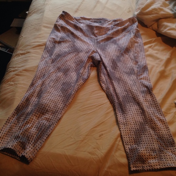 Old Navy Active White and Grey Pants