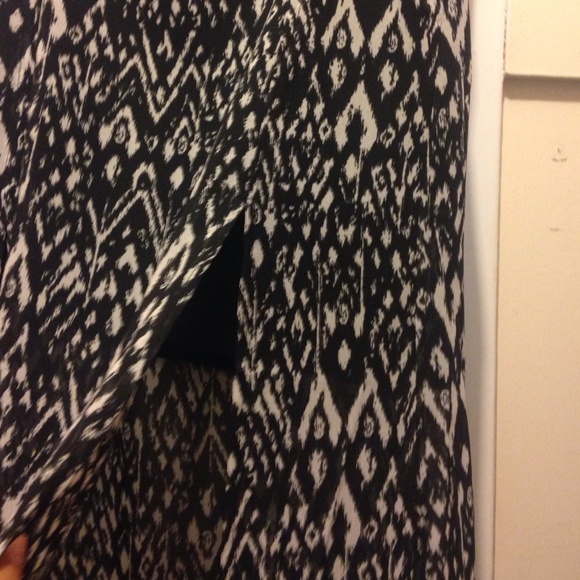 Patterned maxi skirt - Picture 3 of 4