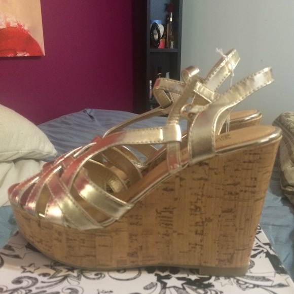 Brash Gold Cork Wedges Sz 8