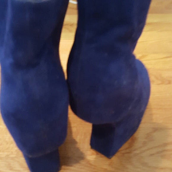 Royal blue ankle heelless booties
