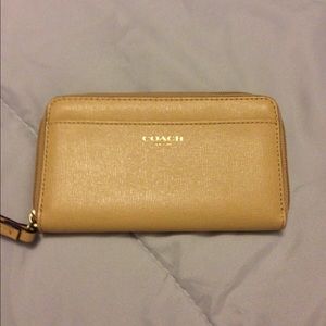 Wallet embossed textured leather Coach Beige