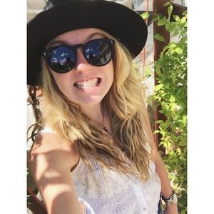 Meet your Posher, Hannah