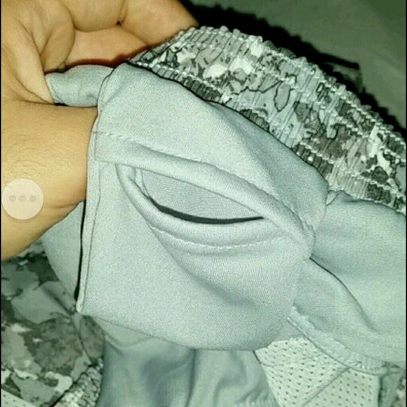 Grey and why athletic shorts:D - Picture 4 of 4