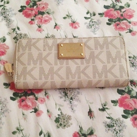 Michael Kors Large Monogram Wallet