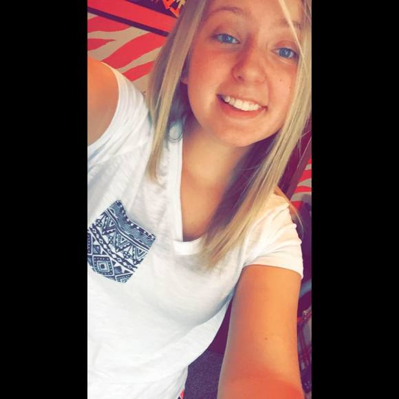 Meet your Posher, Taylor - Picture 1 of 1