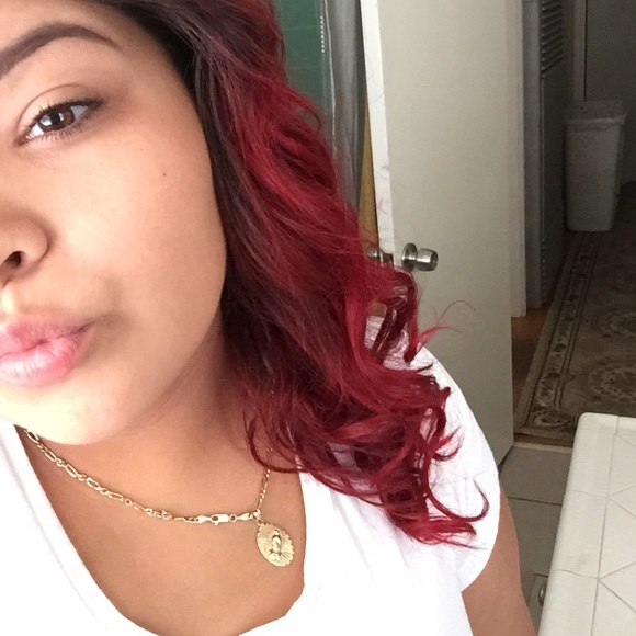 Meet your Posher, Selena