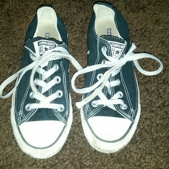 Black and white Converse - Picture 1 of 2