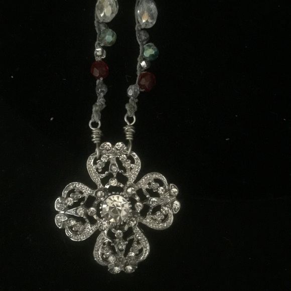 Gorgeous Handcrafted Necklace 18" - Picture 3 of 3