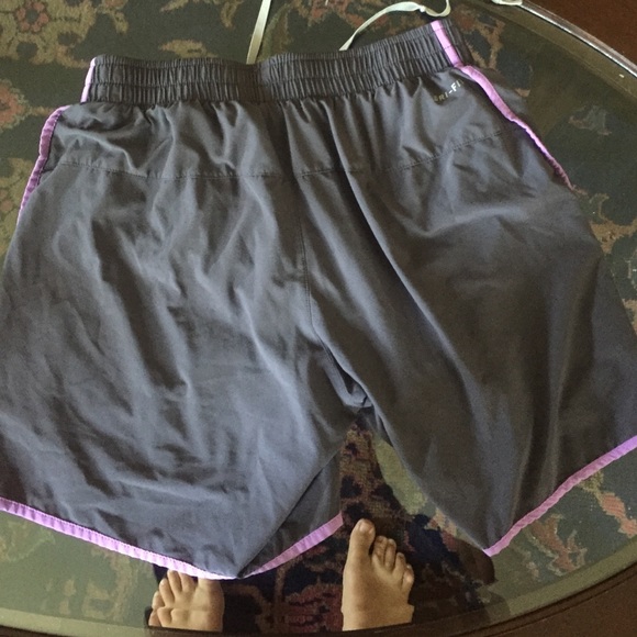 Nike running shorts - Picture 2 of 4