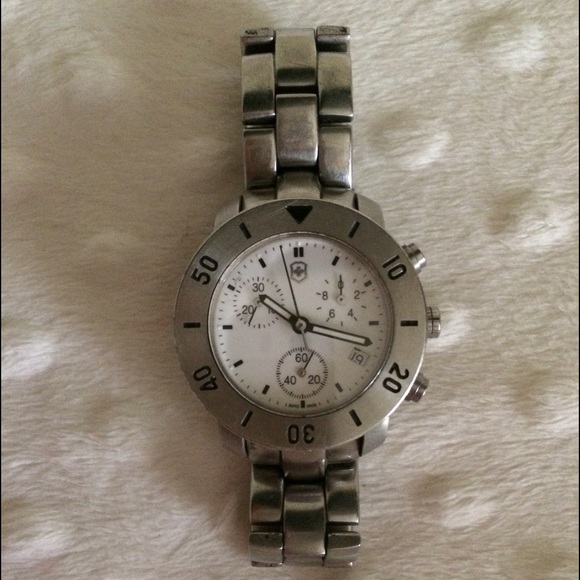 Victorinox SS Watch 100% authentic