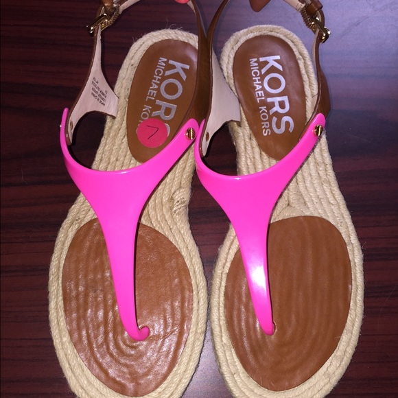 Michael Kors Shoes - 🎉NWT! MK" Hot Pink Thong sandals!