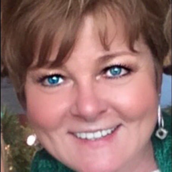 Meet your Posher, Cheryl - Picture 1 of 1