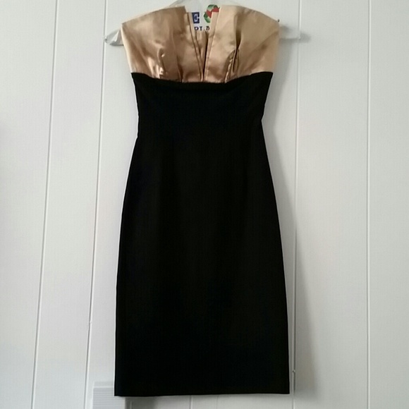 Little black dress fit to the body - Picture 1 of 4