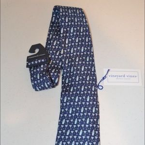 NWT vineyard vines patterned tie