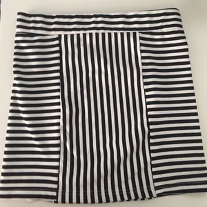 Cotton Urban Outfitters pencil skirt.