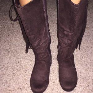 brown dressy boots size Y5/W6 1/2