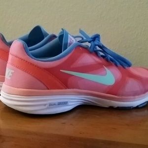 Coral dual fusion nikes