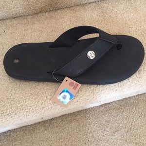 Men's flip flops