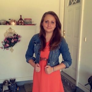 Meet your Posher, Briana