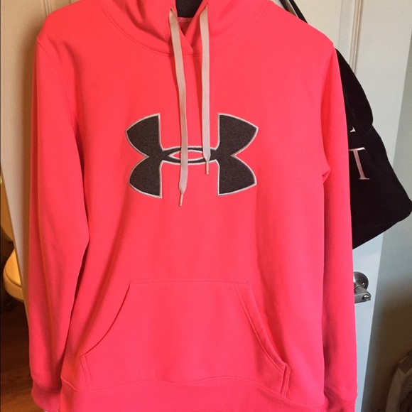 Under armour sweatshirt