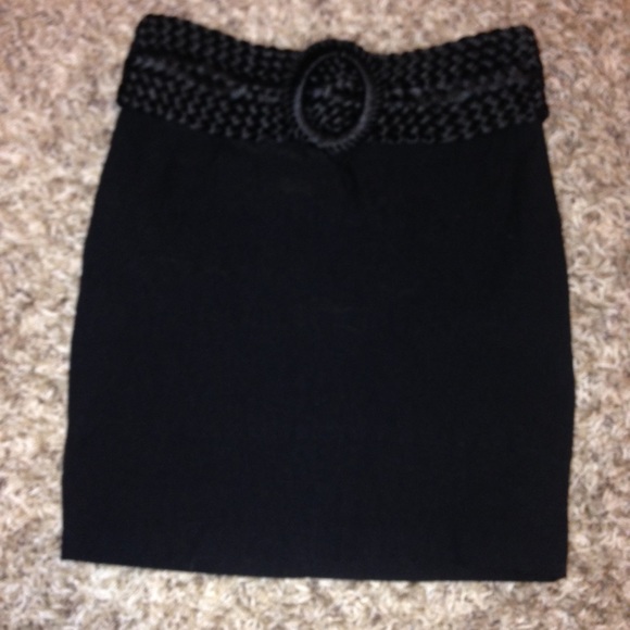 Black forever 21 pencil skirt with woven belt