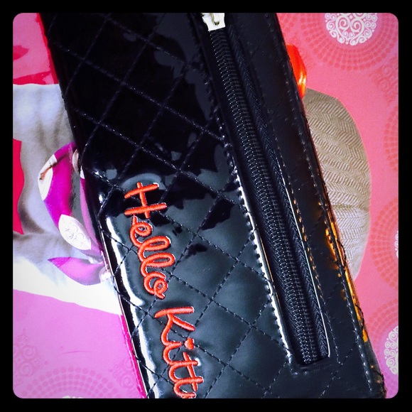 Super cute hello Kitty wallet🎀🎀 - Picture 1 of 4