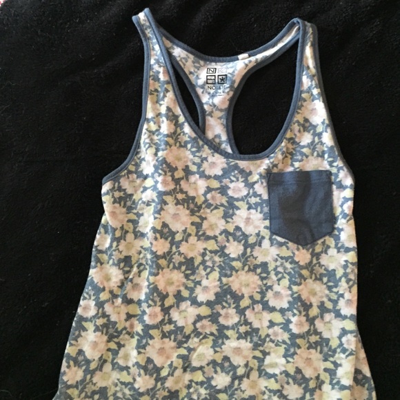 Floral printed tank 🌼