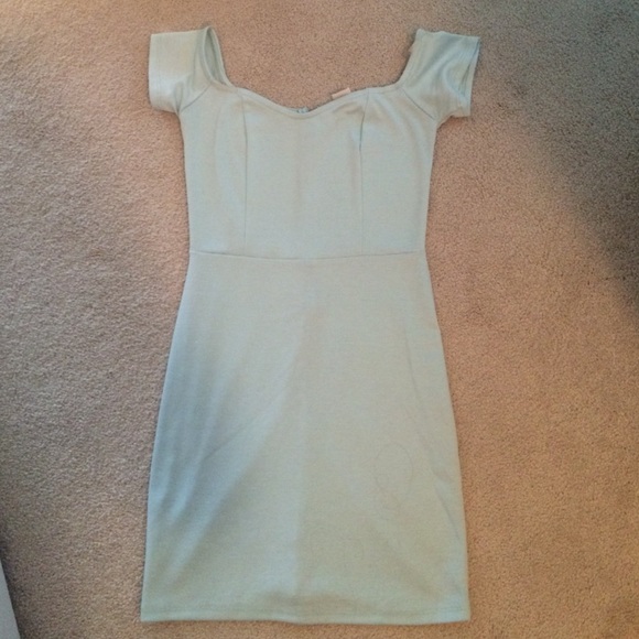 Off the Shoulder Bodycon Dress in Baby Blue