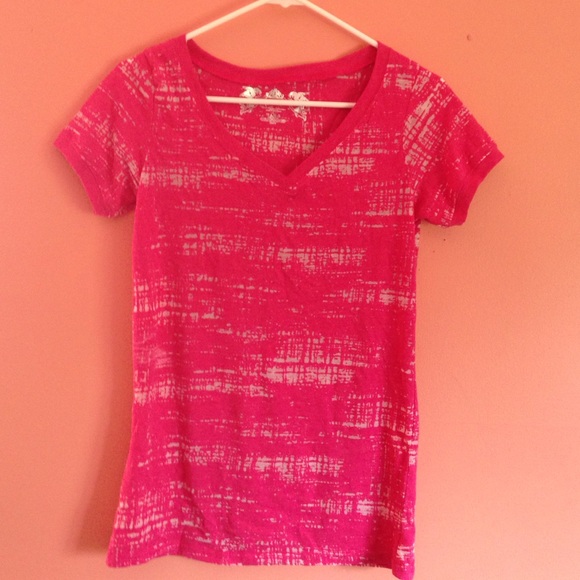 Cute pink Vneck